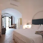 Palazzo Del Capitolo - By I Bastioni San Domenico Bed & Breakfast