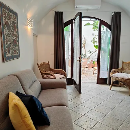 B&B Palazzo Del Capitolo - By I Bastioni San Domenico