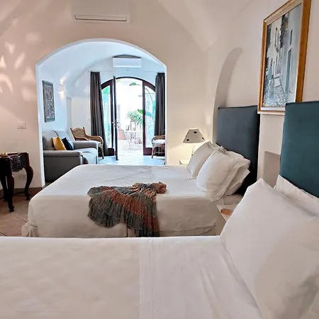 Bed & Breakfast Palazzo Del Capitolo - By I Bastioni San Domenico 4*