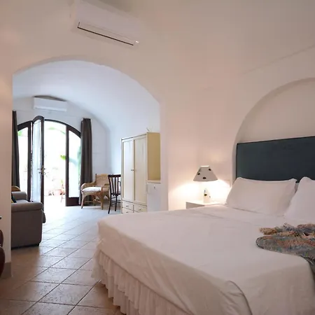 Palazzo Del Capitolo - By I Bastioni San Domenico Bed & Breakfast