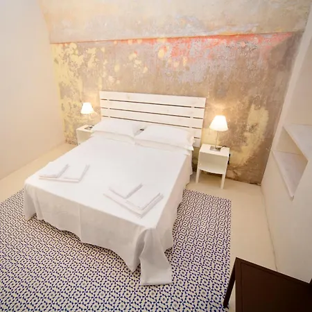 Palazzo Del Capitolo - By I Bastioni San Domenico Bed & Breakfast 4*