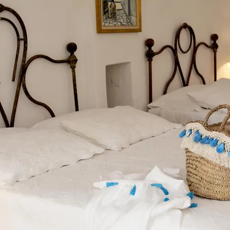 Bed & Breakfast Palazzo Del Capitolo - By I Bastioni San Domenico 4*