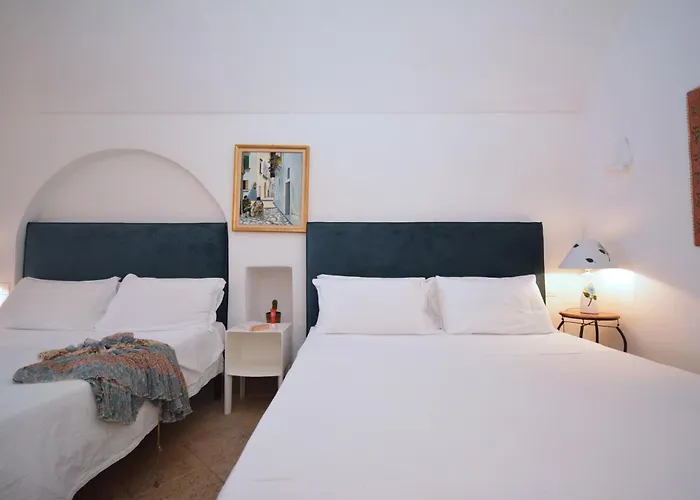 Palazzo Del Capitolo - By I Bastioni San Domenico 3* 갈리폴리