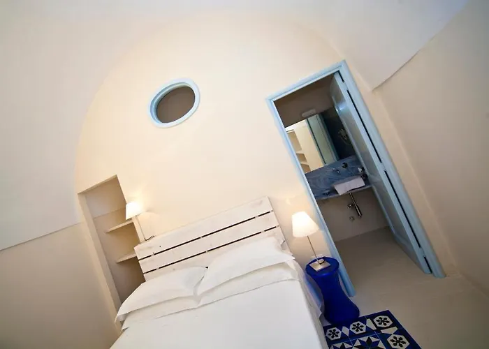 Palazzo Del Capitolo - By I Bastioni San Domenico 3* 갈리폴리